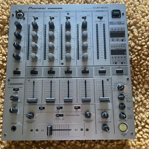 pioneer djm 600