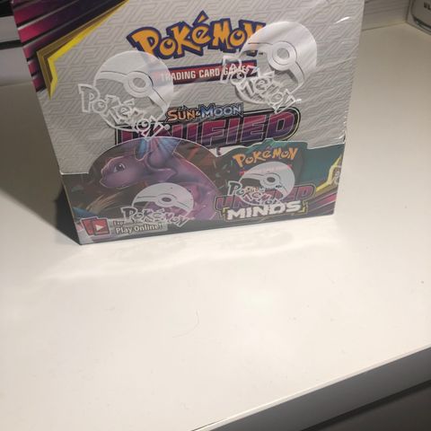 Pokemon Sun & Monn Unified minds booster boks