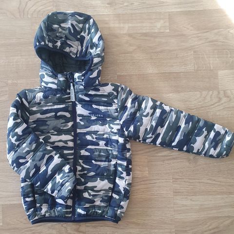 Camo jakke str 110