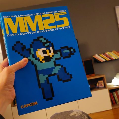 Mega Man MM25 25th Anniversary bok (Capcom)