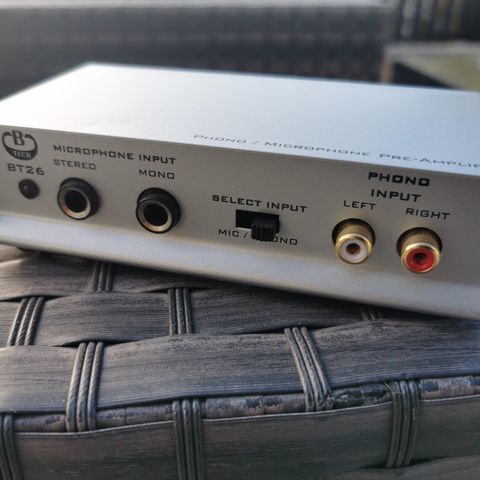 B-Tech Phono/Mikrofon pre-amplifier