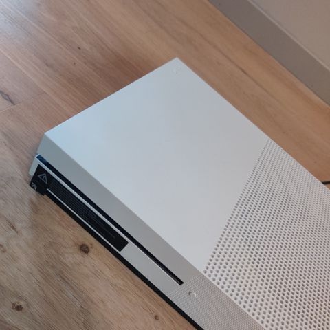 Xbox One S