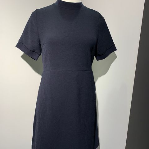 Riccovero mørkeblå kjole med erm - str. 38