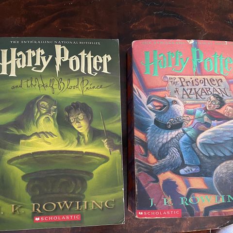 2 Harry Potter books, english versions