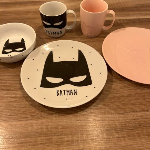 Batman og pus - servise fra H&M home