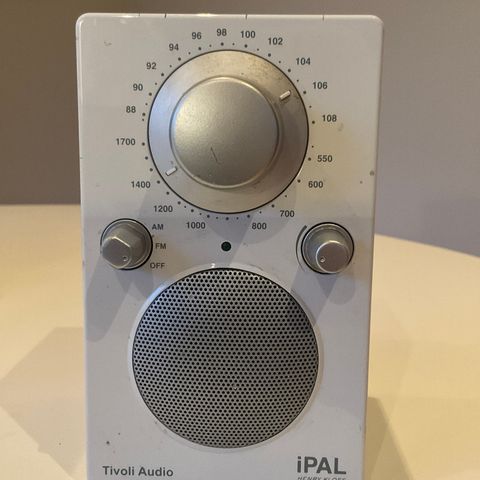 Tivoli Audio iPal radio