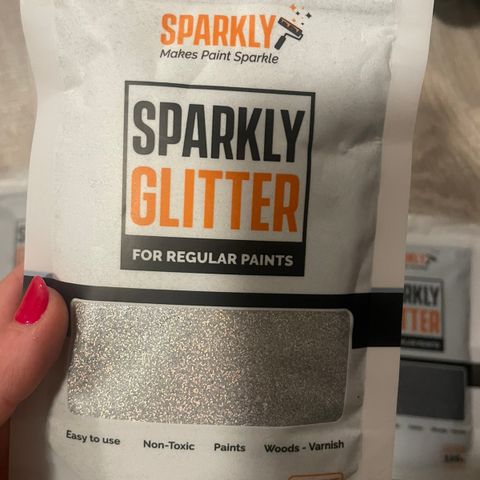 Sparkly glitter for regular paints