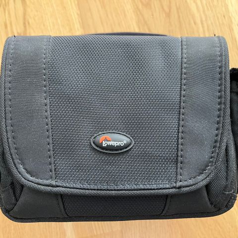 Kameraveske «Lowepro Edit 110»