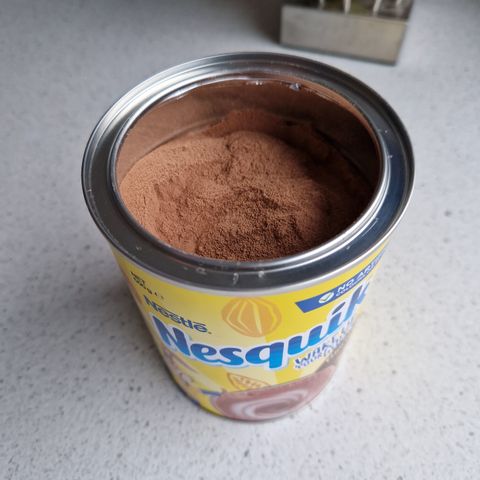 Nesquik i metallboks(full)