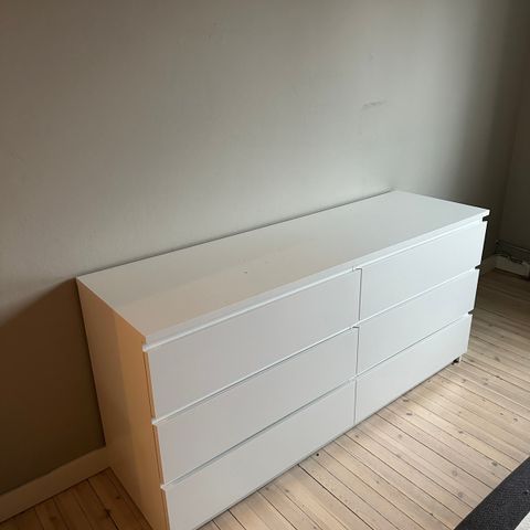 Malm kommode