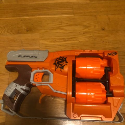 Nerf flipfury zombie, pris kan diskuteres