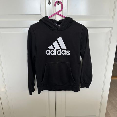 Adidas hettegenser til gutt (152)