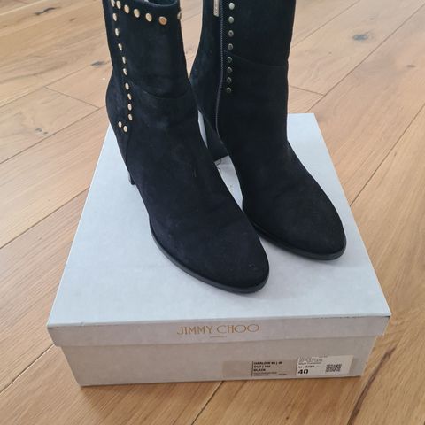 Jimmy Choo skinn skoletter str. 40