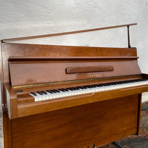 Yamaha Piano (stemming og frakt inkludert)