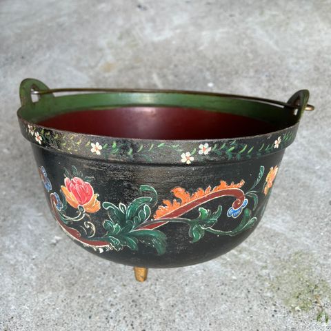 Jerngryte m rosemaling