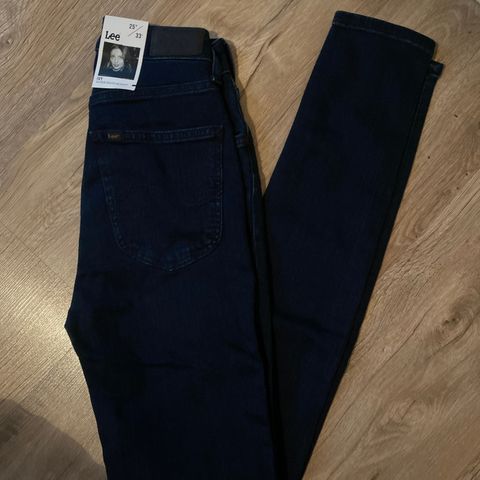 Lee jeans