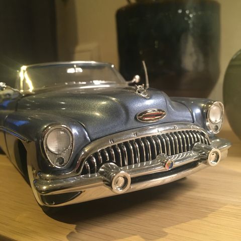 Danbury Mint 1953 Buick Skylark Convertible 1:24 scale in mint condition PERFECT