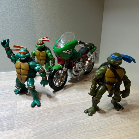 TMNT Ninja Turtles figurer og motorsykkel