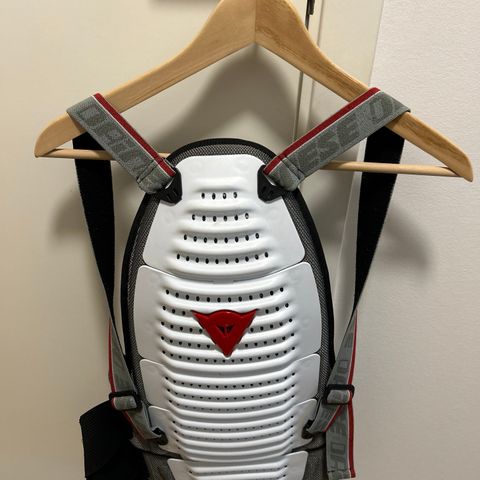 Dainese ryggstøtte str XL herre