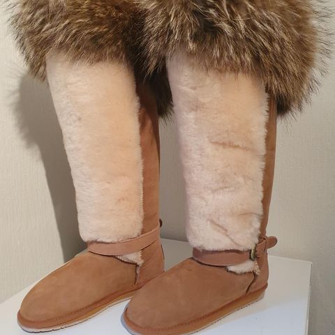 Lune (uggs) str 38 - ekte saueskinn