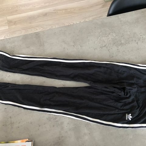 Adidas tights str 34