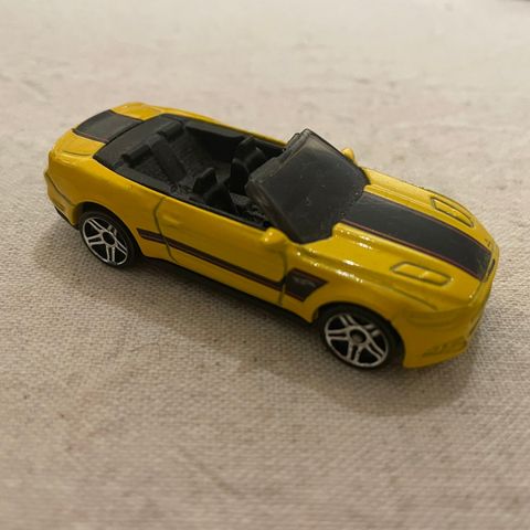 Ford Mustang GT Hot Wheels