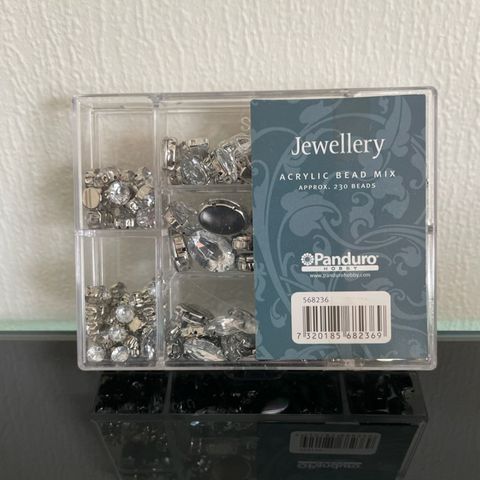 Acrylic bead mix jewellery fra panduro til smykkelaging