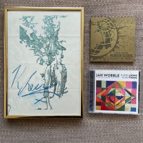 CD-er signert av Keith Levene og Jah Wobble (Public Image Ltd.)