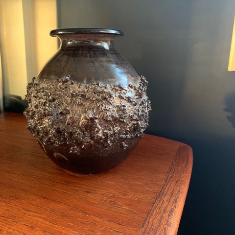 Glit lava keramikk, håndlaget vase