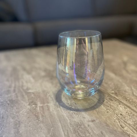 Glass holographic (vanskelig å få frem på bilde)