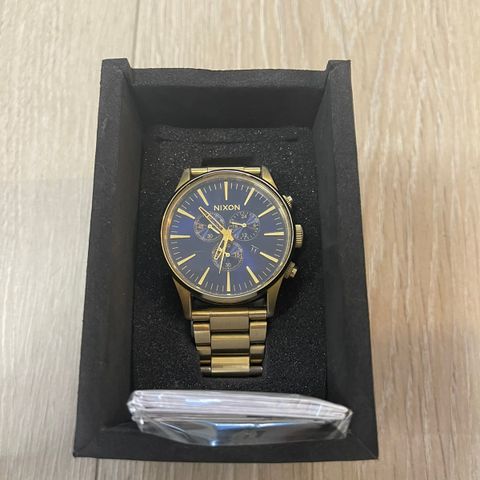 Nixon Sentry Gold klokke