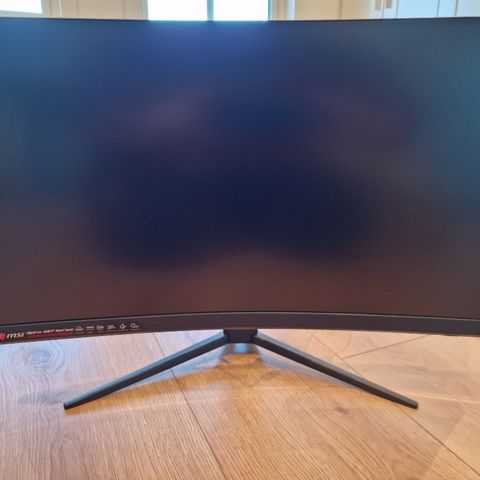 MSI 27" Curved gamingskjerm Optix G27CQ4