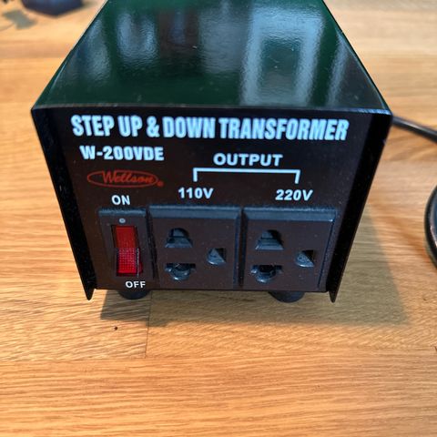 W-200VDE step up & down transformer