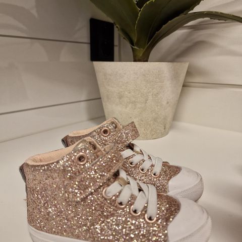 Glitter "converse" i str 24