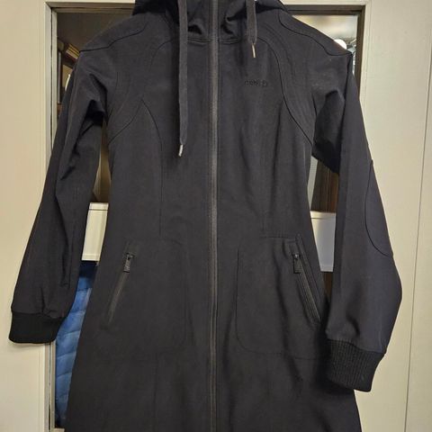 Vika Lady Coat fra Bergans jakke softshelljakke