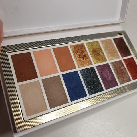 KVD Vegan Beauty Edge of reality øyeskyggepalette