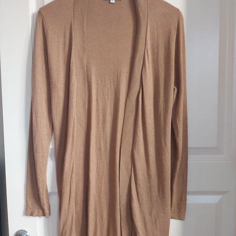 85% SILKE 15% CASHMERE / KASJMIR. Camel / Sennepsfarge åpen Cardigan.