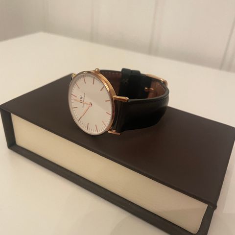 Daniel Wellington Sheffield 40mm