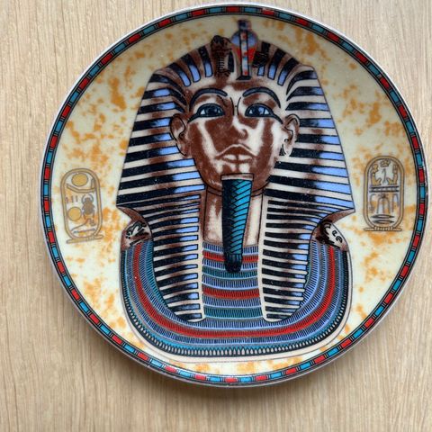 3 platter fra Egypt