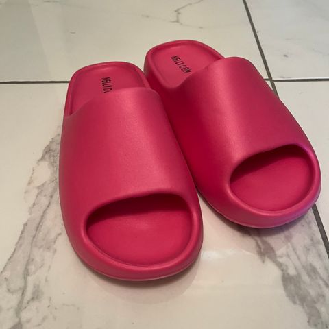 Rosa slippers