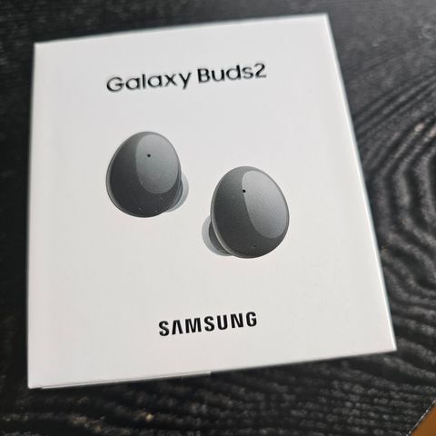Selger Samsung Buds 2  svart