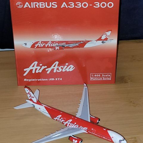 Phoenix Thai Air Asia X Airbus 330-300 1:400 Limited Edition