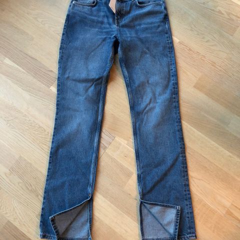 Jeans fra Monki, 100,-