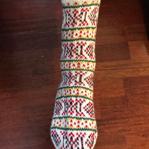 Samiske sokker, stor mannsfot 29 cm lange.