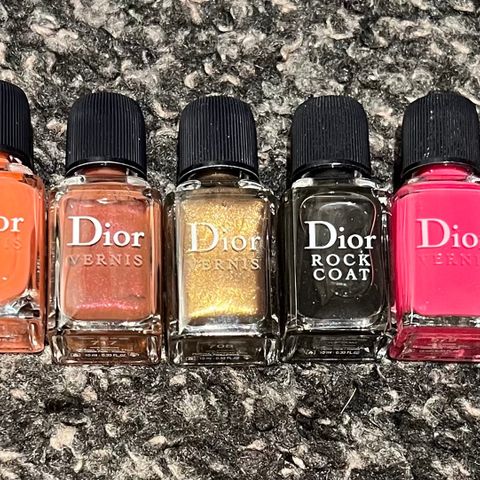 Dior neglelakk 99kr. Pr. Stk.