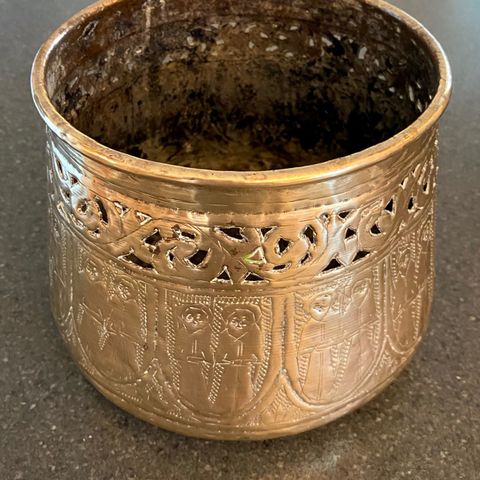 Antikk ‘Mamluk’ cache pot/potteskjuler i messing/Midtøsten sen 1800tallet