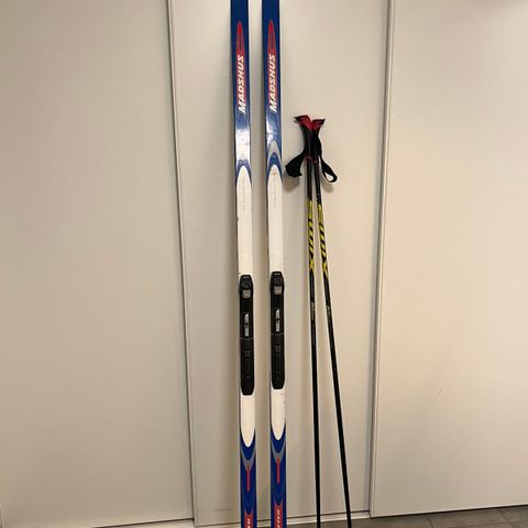 Madshus smøreski(205cm) + Swix High Performance CT7 Millenium Alu staver(155cm)