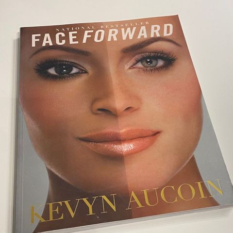 Face Forward av Kevyn Aucoin