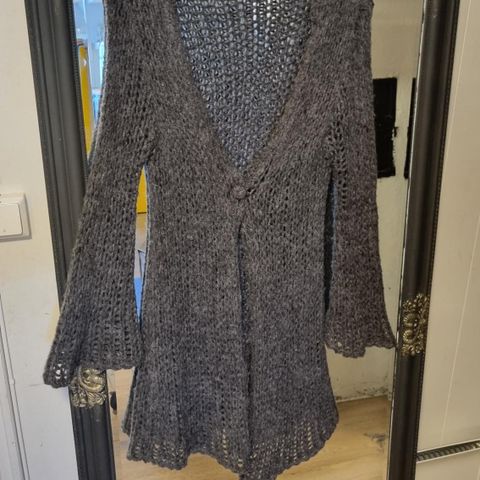 Fin cardigan fra Kappahl med ull og mohair