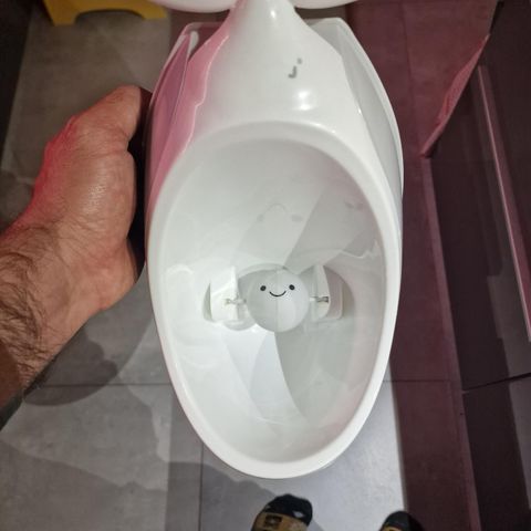 Urinal for barn